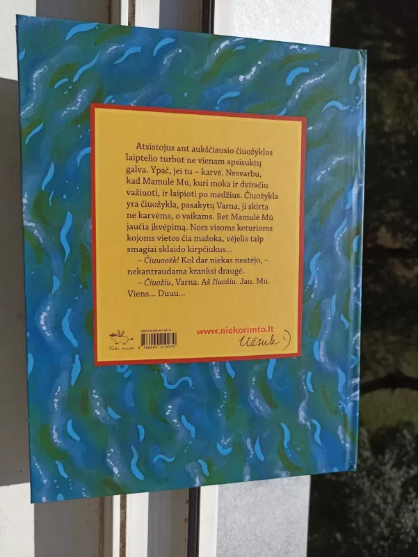 Mamulė Mū čiuožinėja nuo čiuožyklos - Jujja Wieslander, knyga 3