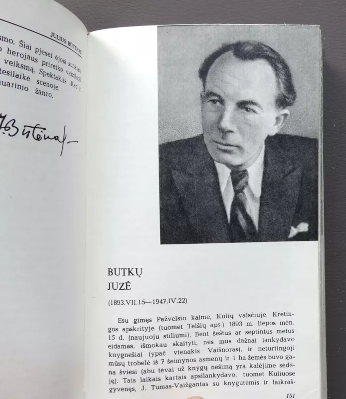Tarybų Lietuvos rašytojai (2 tomai) - Autorių Kolektyvas, knyga 6