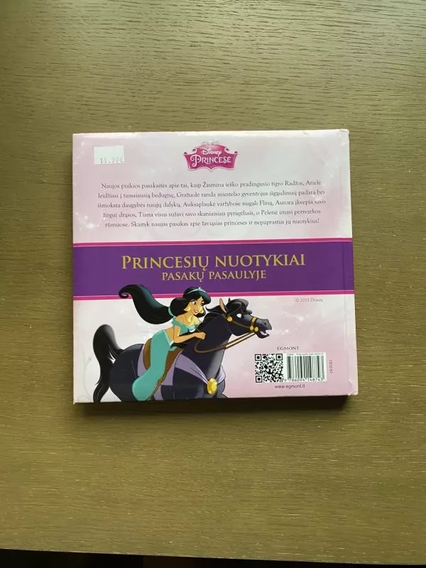Princesių nuotykiai pasakų pasaulyje - Walt Disney, knyga 6