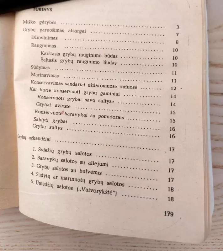 Grybai mūsų valgiui - Vanda Šakienė, knyga 5