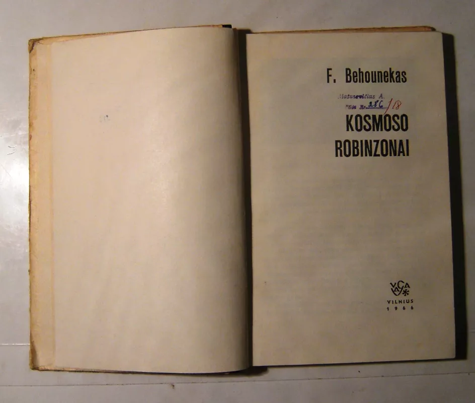 Kosmoso robinzonai - F. Behounekas, knyga 4