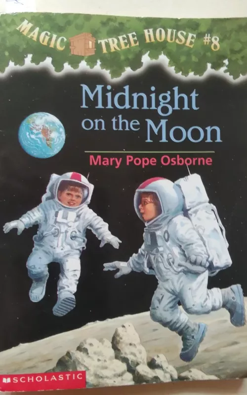 Midnight on the Moon - Mary Pope Osborne, knyga 2