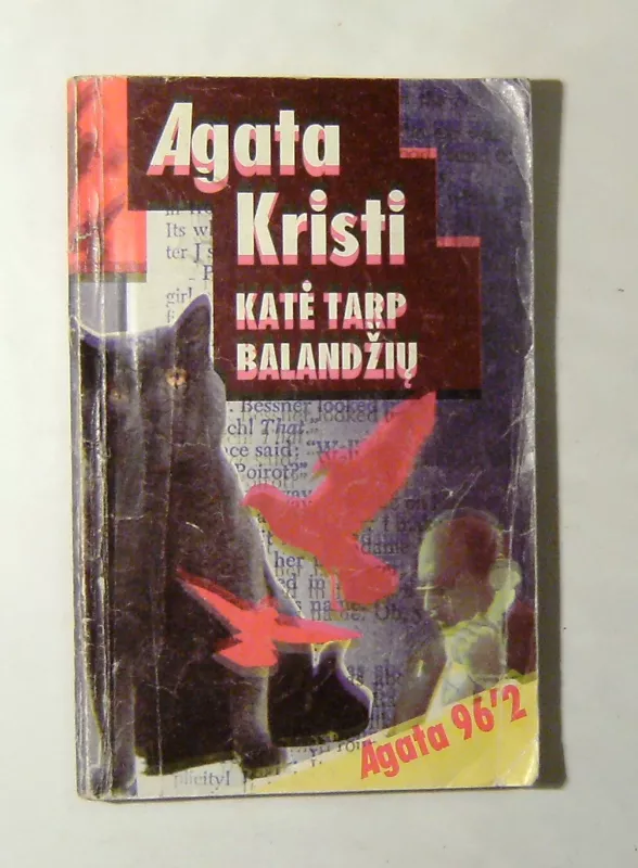 Katė tarp balandžių - Agatha Christie, knyga 4