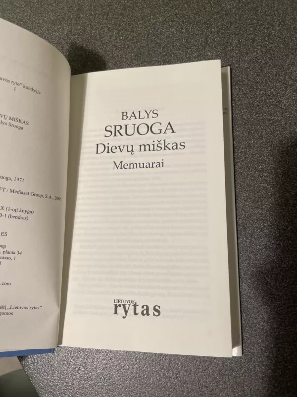 Dievų miškas - Balys Sruoga, knyga 3