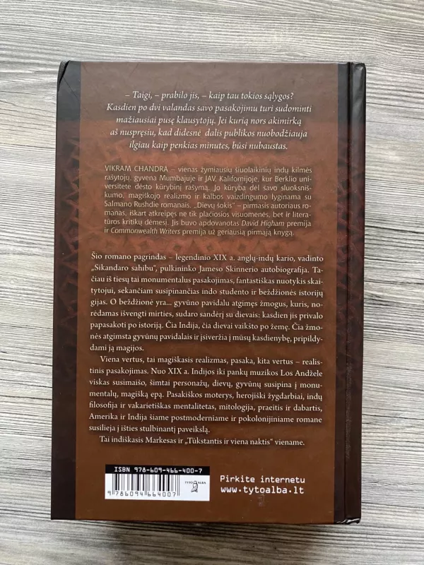 Dievų šokis - Vikram Chandra, knyga 3