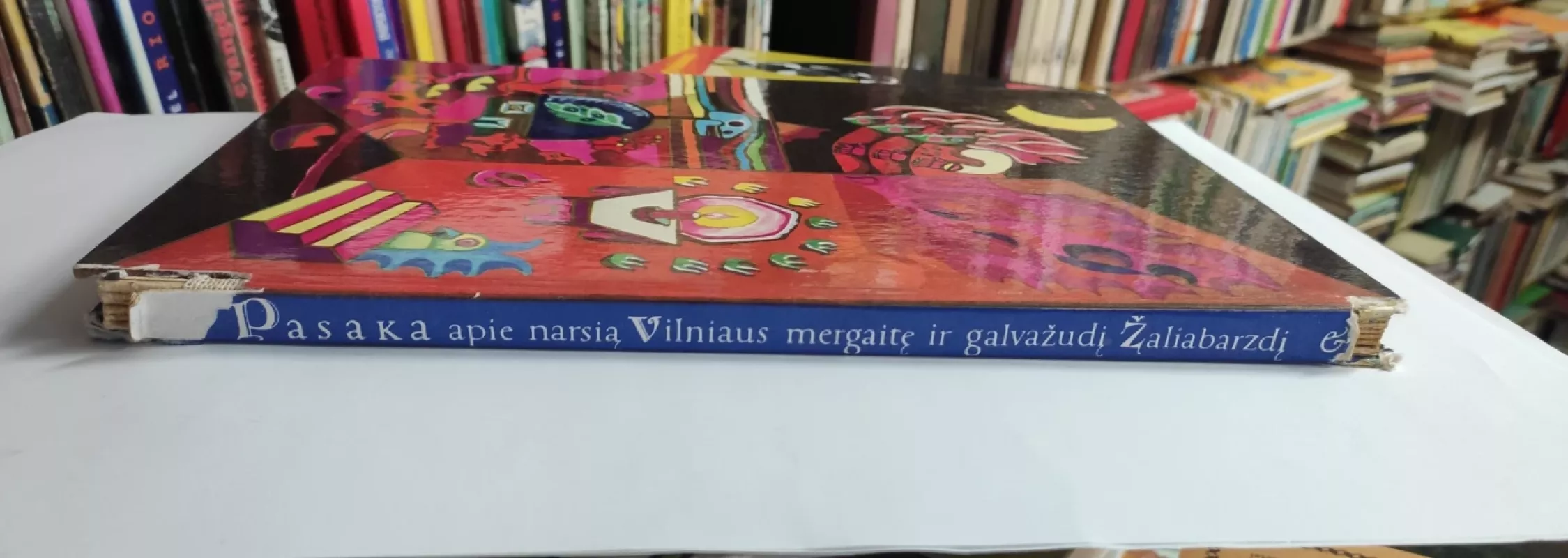 Pasaka apie narsią Vilniaus mergaitę ir galvažudį Žaliabarzdį - Aldona Liobytė, knyga 3