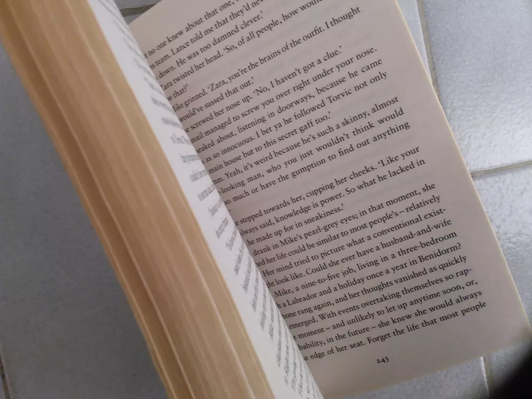 THE CHOICE - Kerry BArnes, knyga 3