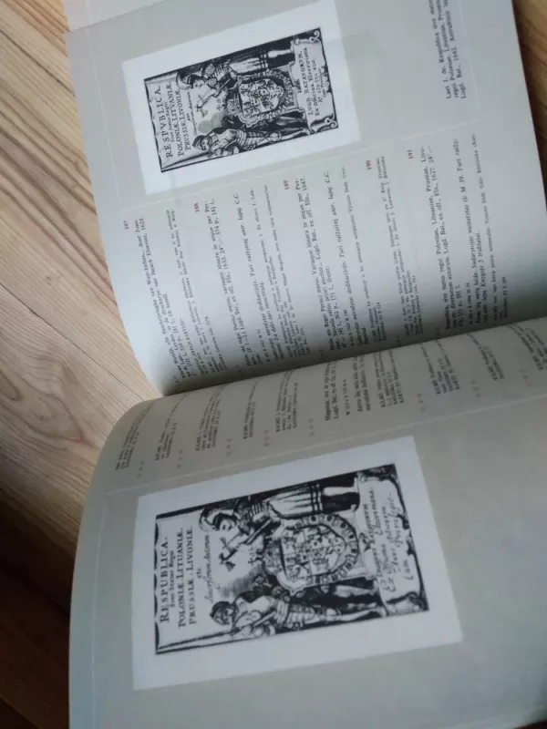 Vilniaus universiteto bibliotekos elzevyrai: katalogas - Vidas Račius, knyga 3