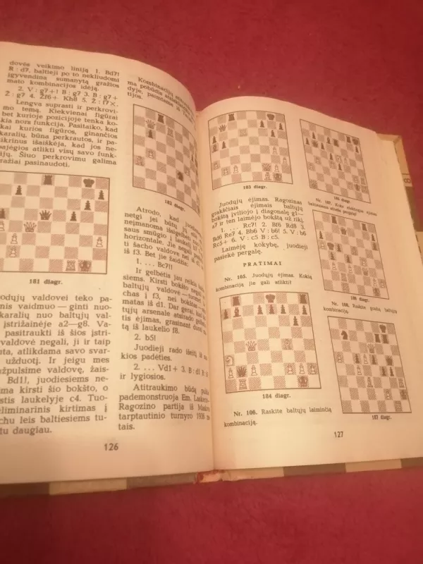 Šachmatų mokykla - J. Ir kt. Averbachas, knyga 4