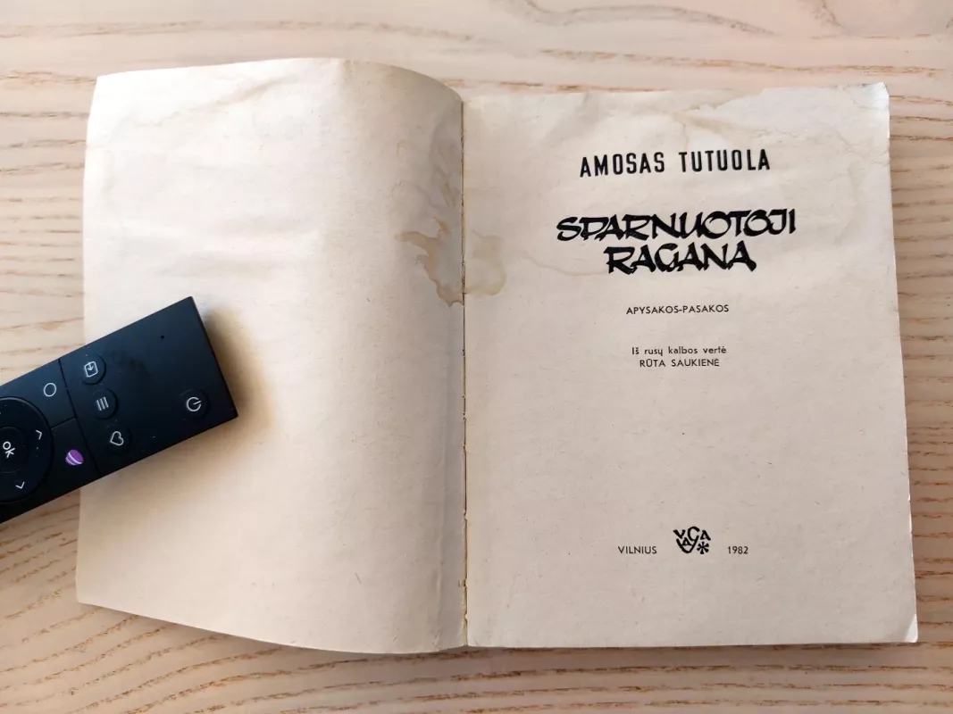 Sparnuotoji ragana - Amosas Tutuola, knyga 3