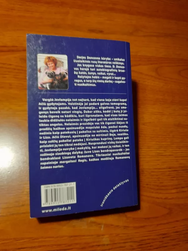 Mėlynoji laimės mopsė - Darja Doncova, knyga 4