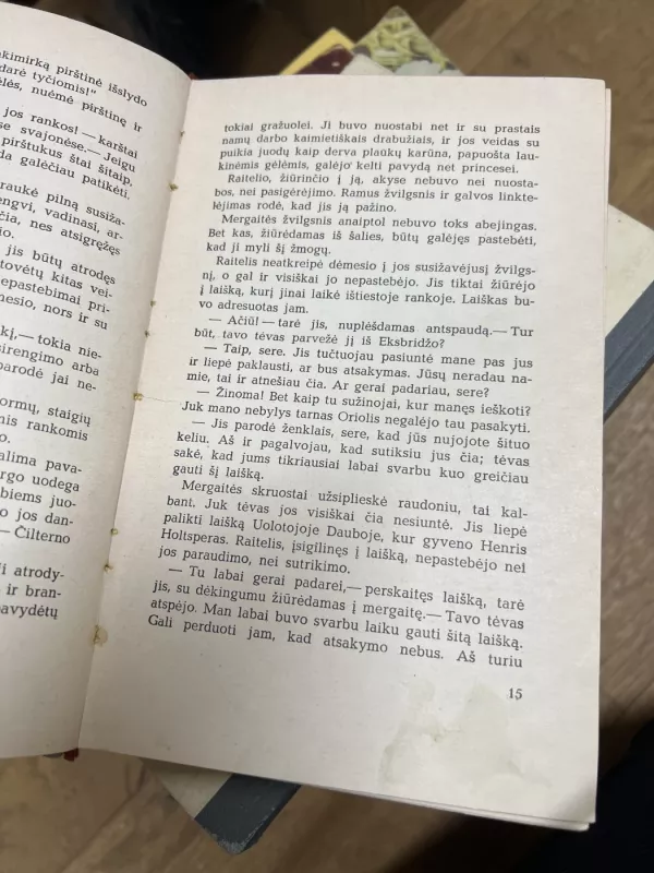 Baltoji pirstine - Main Ridas, knyga 4