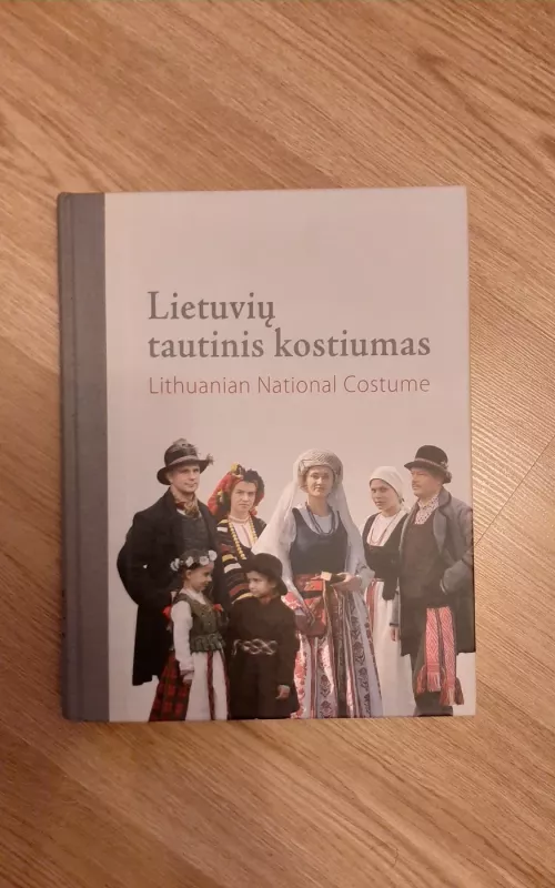 Lietuvių tautinis kostiumas - Teresė Jurkuvienė, knyga