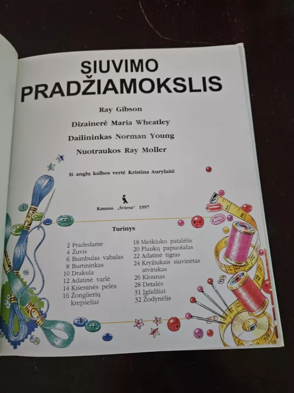 Siuvimo pradžiamokslis - Ray Gibson, knyga 3