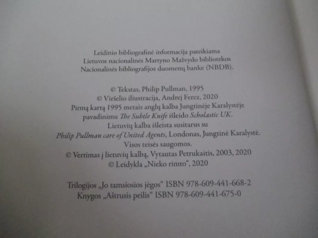 Jo tamsiosios jėgos. Aštrusis peilis (2) - Philip Pullman, knyga 4