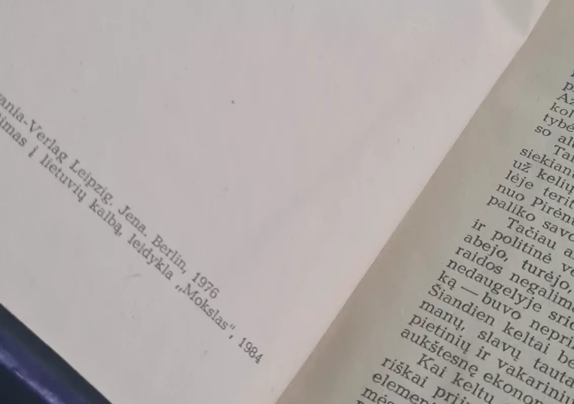 Keltai tarp Alezijos ir Pergamo - Frydrichas Šletė, knyga 3