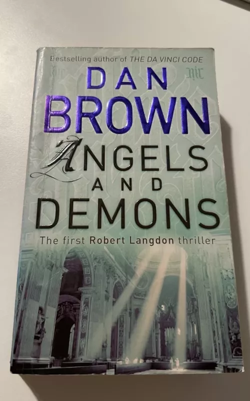 Angels and Demons - Dan Brown, knyga
