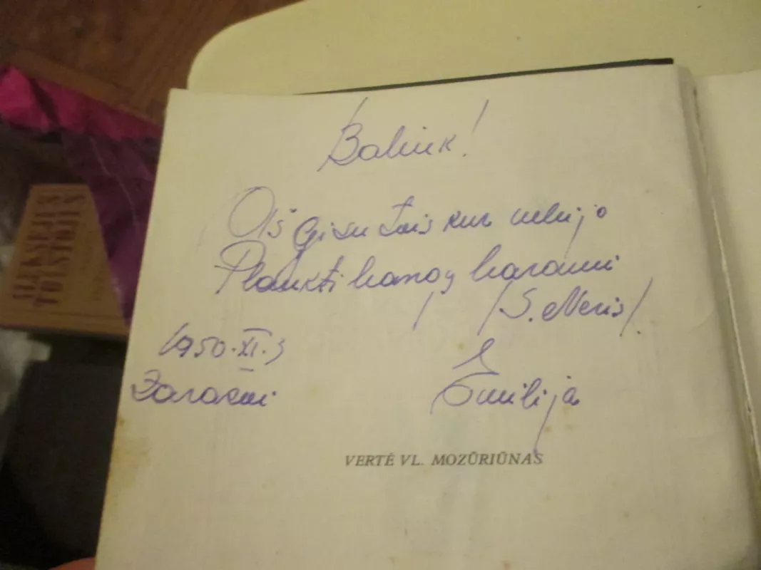 Mortenas Raudonasis - Autorių Kolektyvas, knyga 3