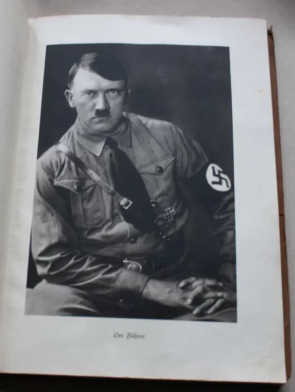 Kampf um's Dritte Reich: Eine historische Bildfolge - Heinrich Hoffmann, knyga 4