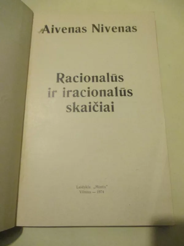 Racionalūs ir iracionalūs skaičiai - A. Nivenas, knyga 3