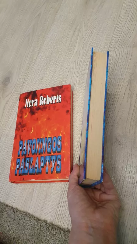 Pavojingos paslaptys - Nora Roberts, knyga 5