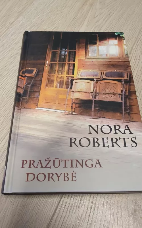 Pražūtinga dorybė - Nora Roberts, knyga