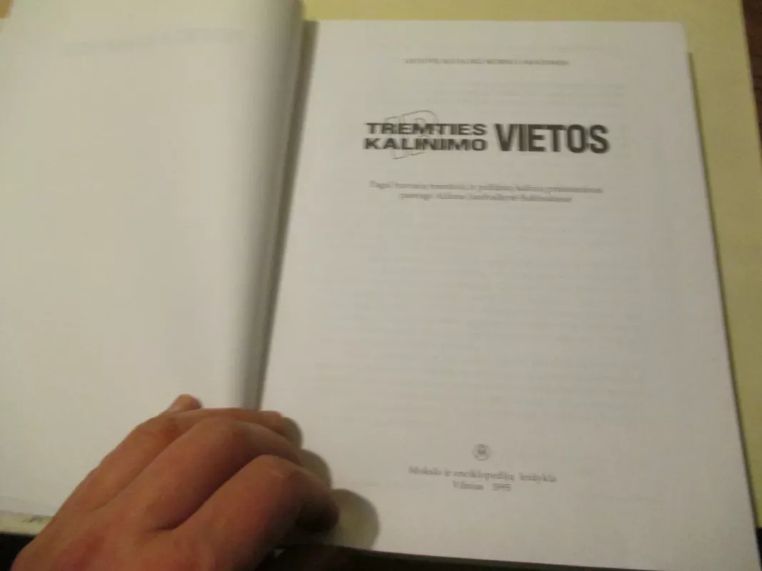 Tremties ir kalinimo vietos - Autorių Kolektyvas, knyga 4