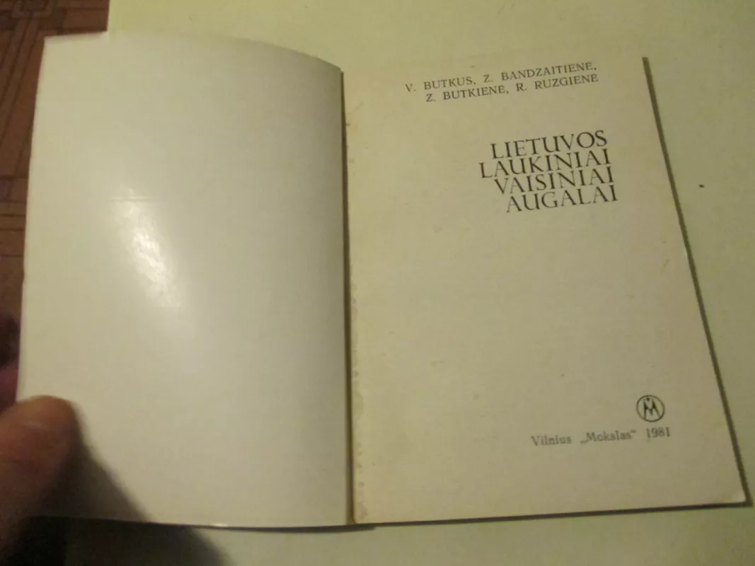 Lietuvos laukiniai vaisiniai augalai - V. Butkus, ir kiti , knyga 3