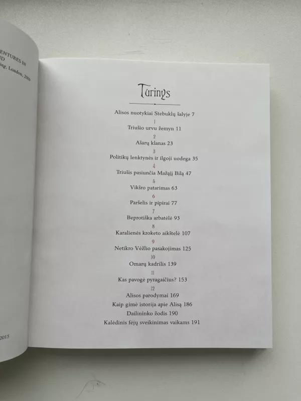 Alisa Stebuklų šalyje - Lewis Carroll, knyga 5