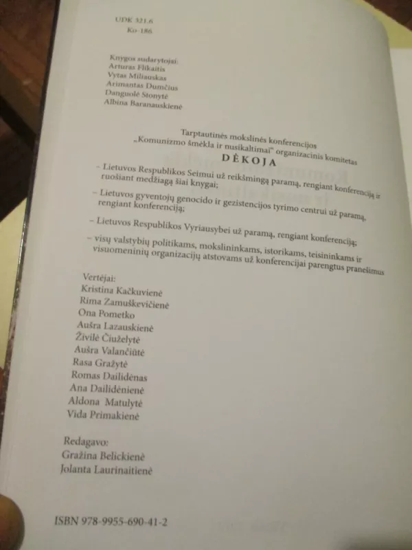 Komunizmo šmėklas ir nusikaltimai - A. Flikaitis, ir kiti. , knyga 3