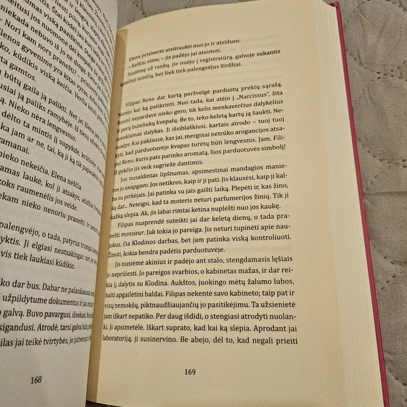 Kvepalų keliu - Cristina Caboni, knyga 3