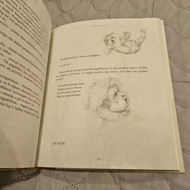 Alisa Stebuklų šalyje - Lewis Carroll, knyga 3