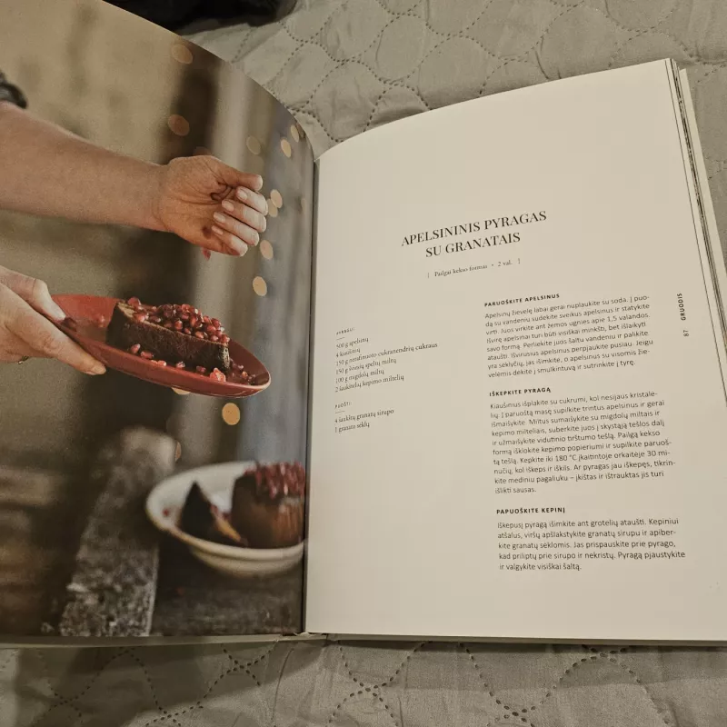 Sezoninių skanumynų istorijos. Metų laikų įkvėpti visaverčiai receptai skaniam ir lėtam gyvenimui - Renata Ničajienė, knyga 3