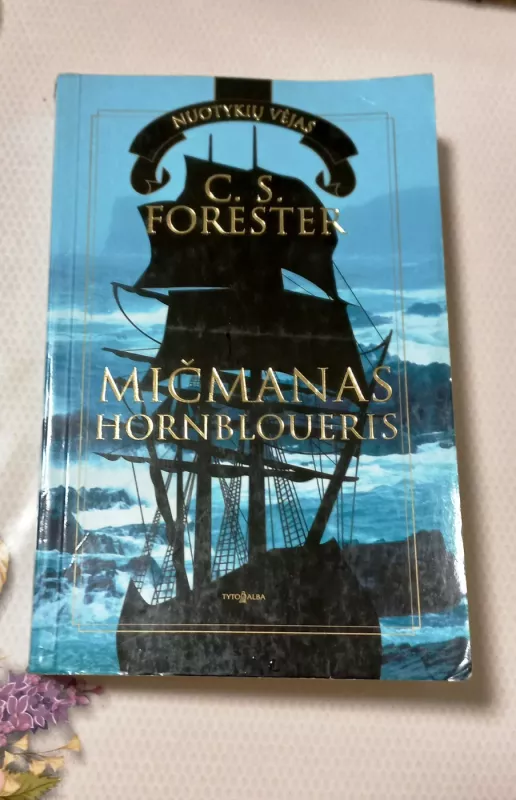 Mičmanas Hornbloueris - C.S. Forester, knyga