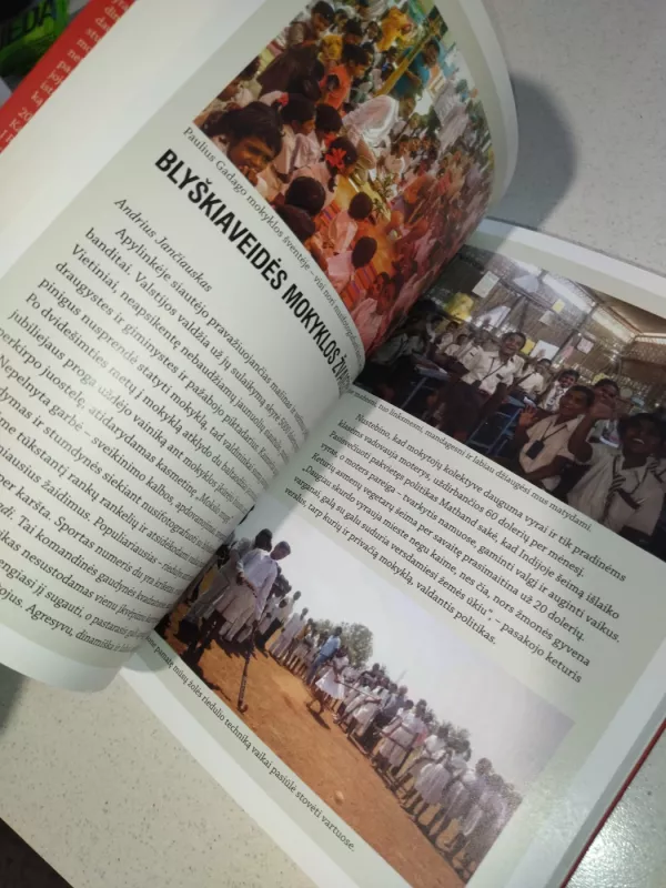 AZIJA BE SIENŲ. 10 šalių, 300 rinktinių nuotraukų, 7 mėnesiai išbandymų - Autorių Kolektyvas, knyga 3