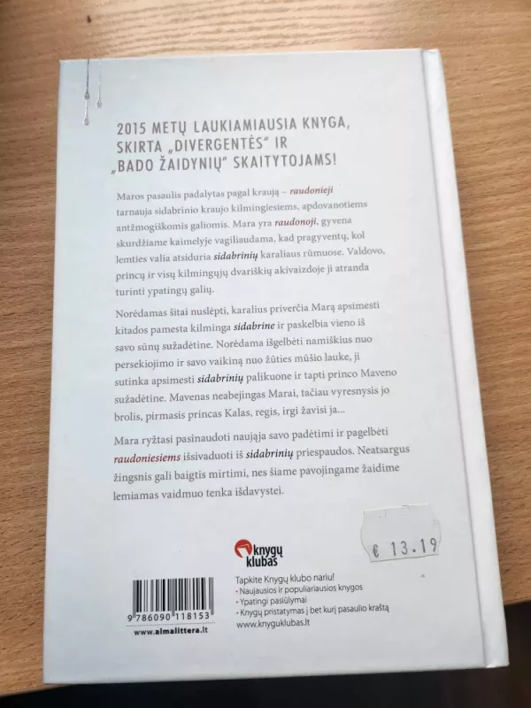 Brėkštanti aušra - Stephenie Meyer, knyga 5