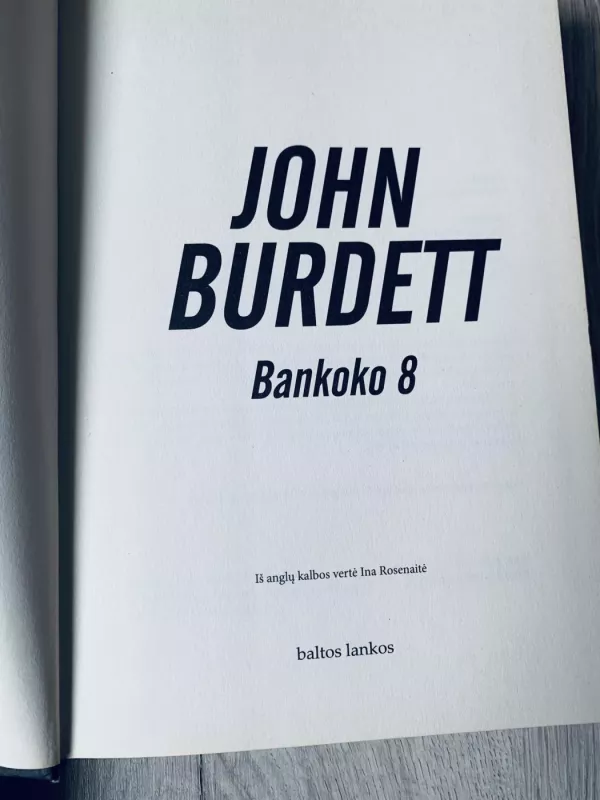 Bankoko 8 - John Burdett, knyga 6