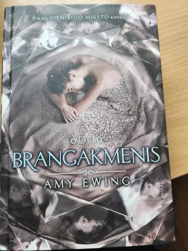 Brangakmenis - Ewing Amy, knyga 2