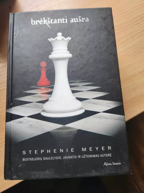 Brėkštanti aušra - Stephenie Meyer, knyga 2
