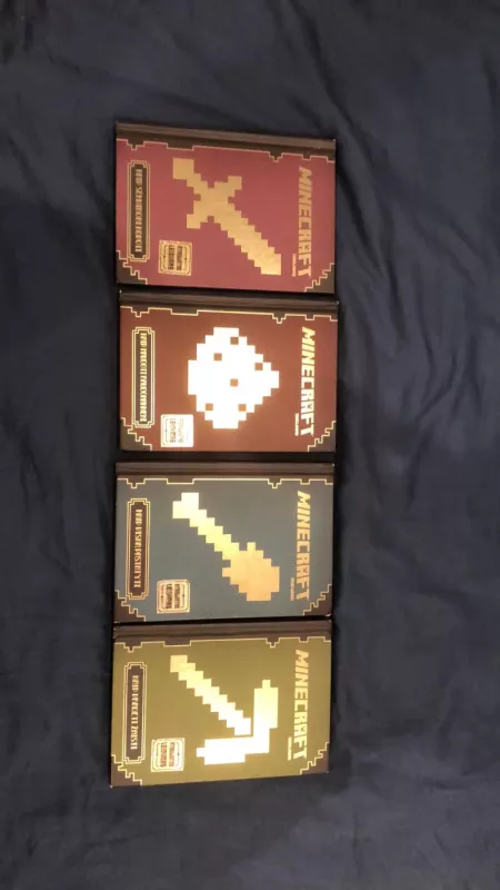 Kova už požemių pasaulį. Antroji serijos apie Žaidimoriterį999 knyga: neoficialus MINECRAFT žaidėjo nuotykis - Mark Cheverton, knyga 3