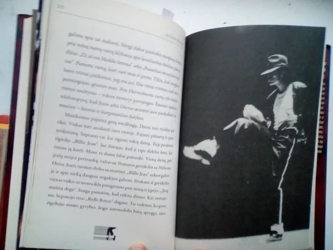 Moon walk vienintelė tikra autobiografija - Michael Jackson, knyga 4