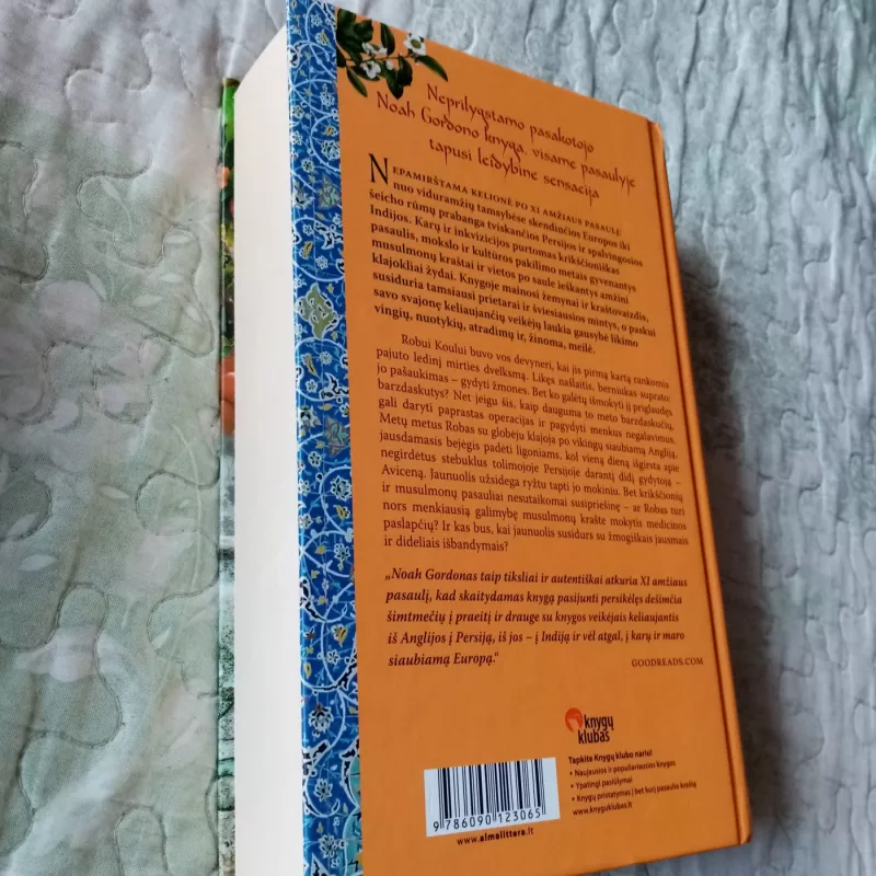 Gydytojas Avicenos Mokinys - Noan Gordon, knyga 4