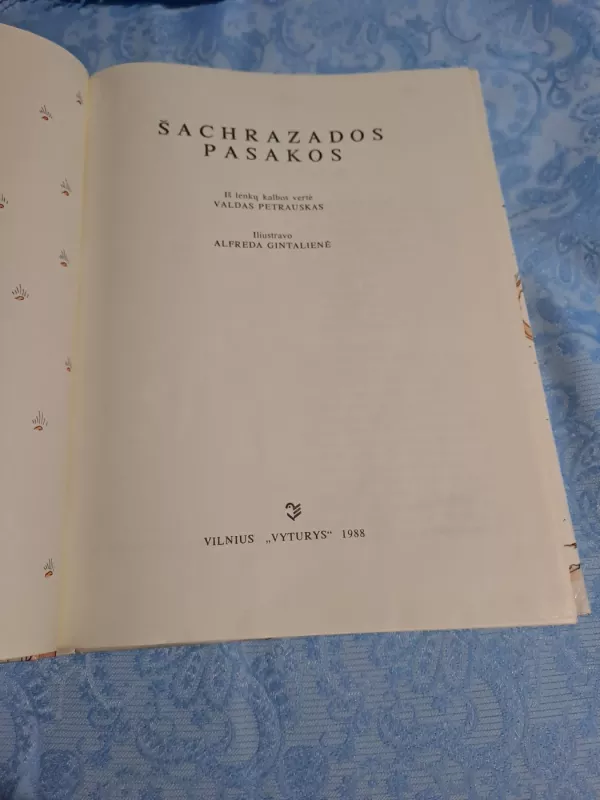 šachrazados pasakos - Autorių Kolektyvas, knyga 3