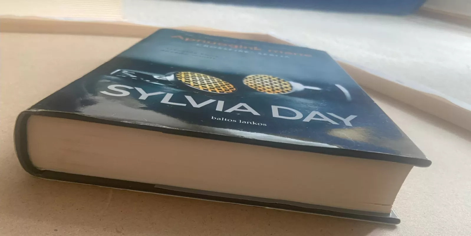 Apnuogink mane - Sylvia Day, knyga 5