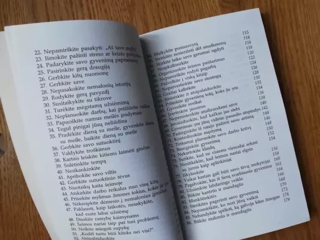 Nesigraužkite dėl smulkmenų šeimoje - Richard Carlson, knyga 5