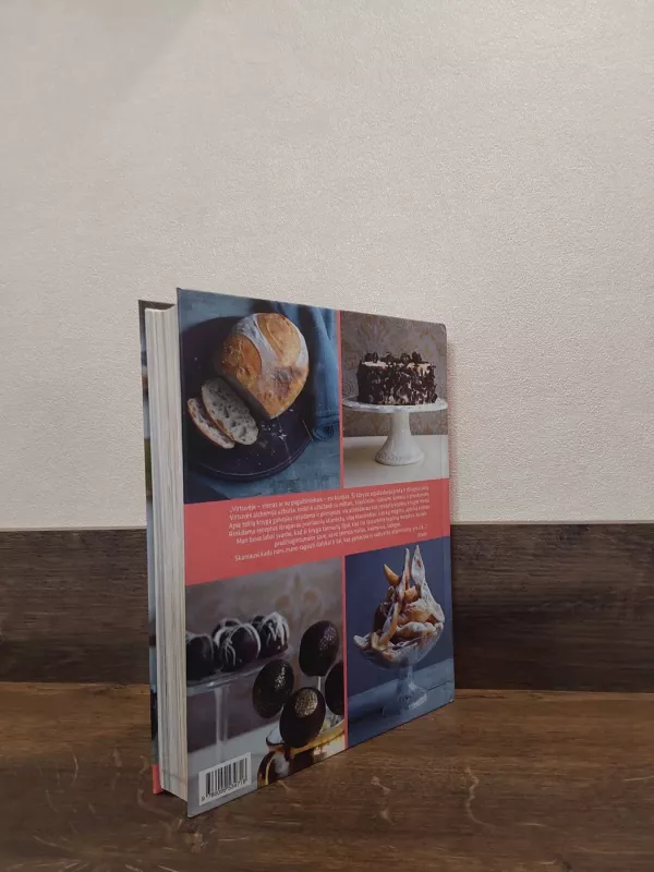 „Beatos virtuvė: kepinių knyga“ - Nicholson Beata, knyga 4