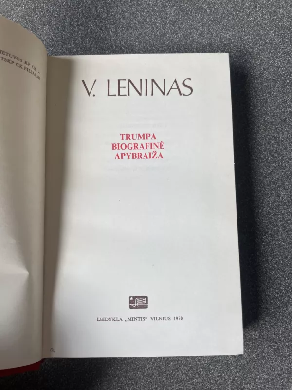 Trumpa biografinė apybraiža - V. Leninas, knyga 3