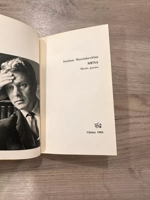 Siena (miesto poema) - Justinas Marcinkevičius, knyga 4