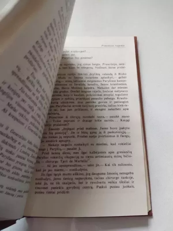 Esė - Andre Morua, knyga 3