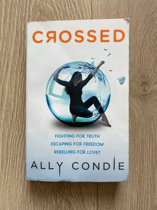 Crossed - Ally Condie, knyga 2